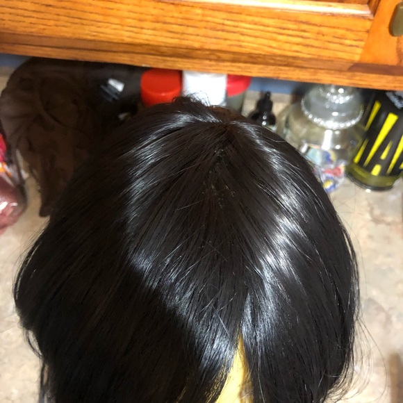 Black wig with bangs - Picture 4 of 8